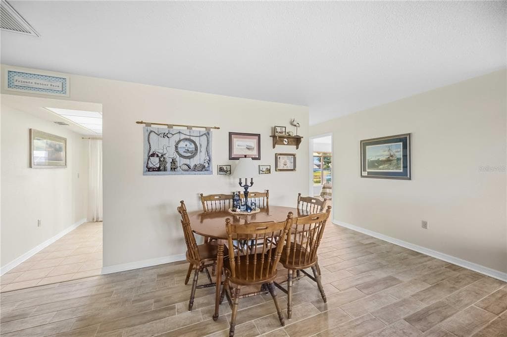 2655 LEAR ROAD photo 6