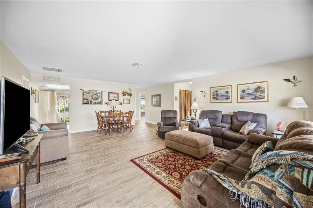 2655 LEAR ROAD photo 5