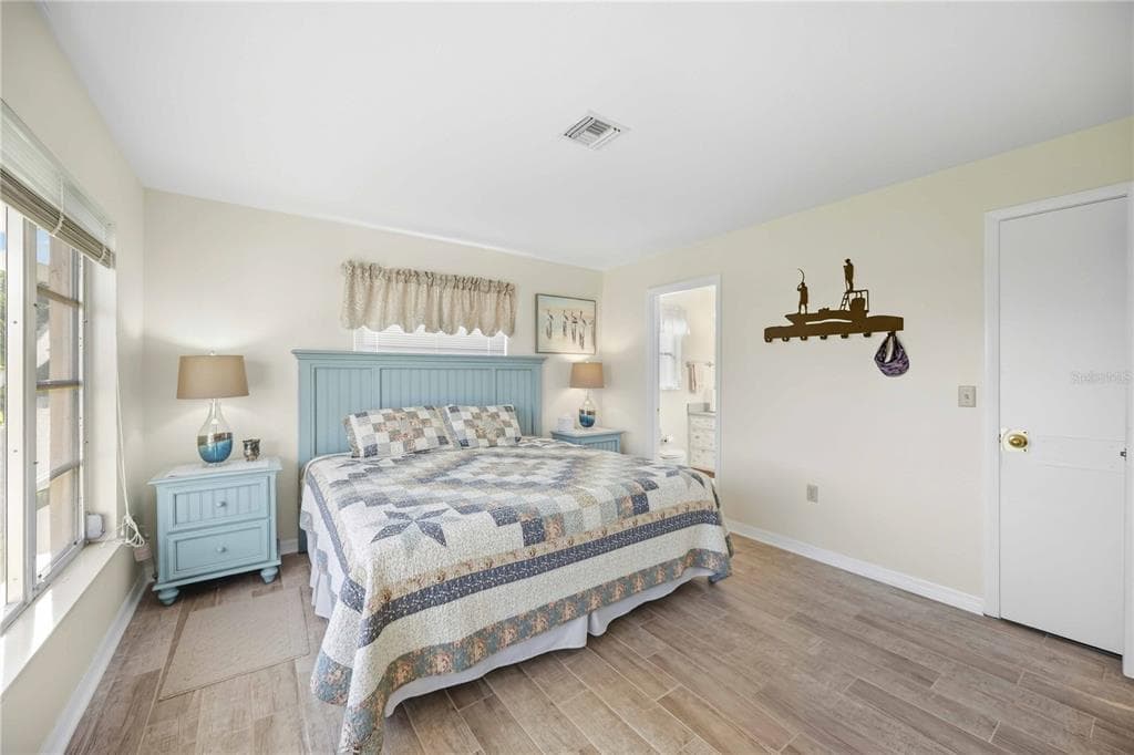 2655 LEAR ROAD photo 14
