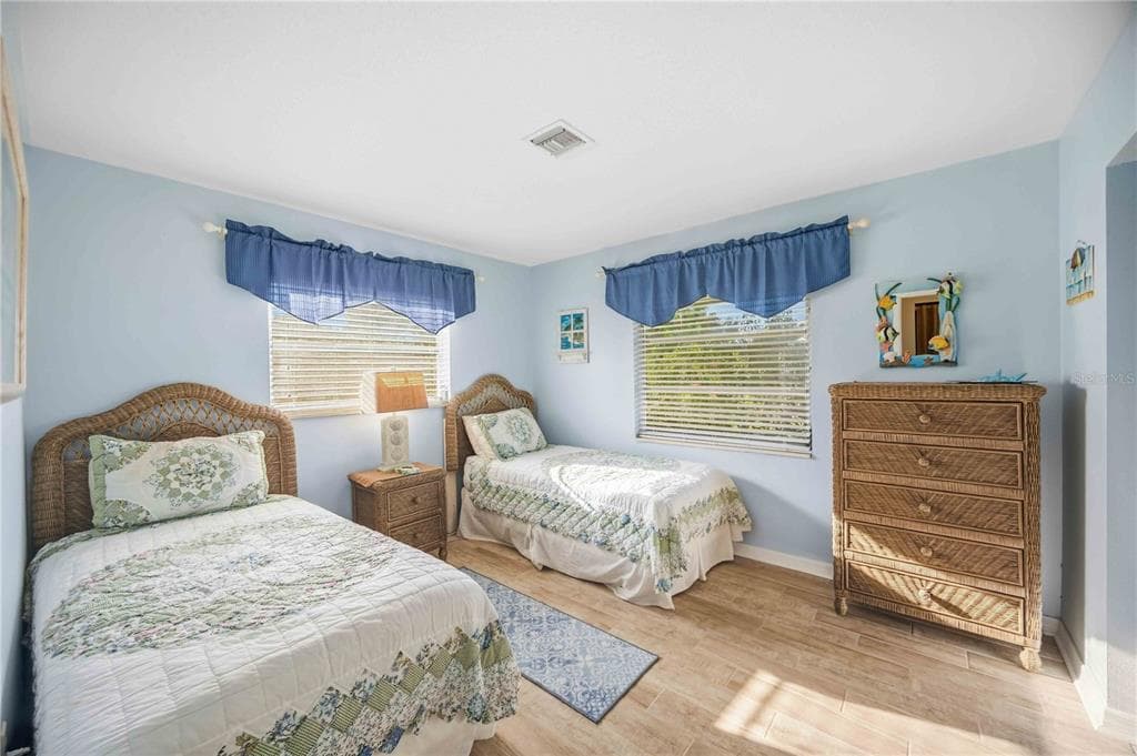 2655 LEAR ROAD photo 18
