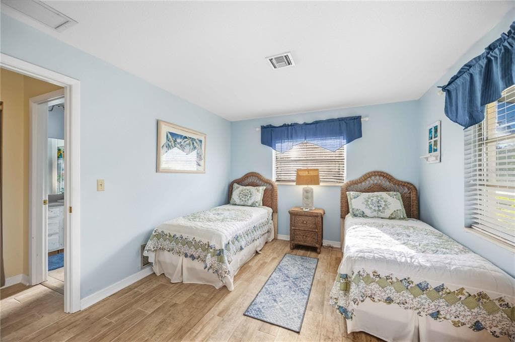 2655 LEAR ROAD photo 19