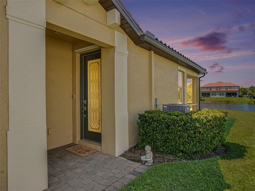 2606 AVOLET COURT photo 2