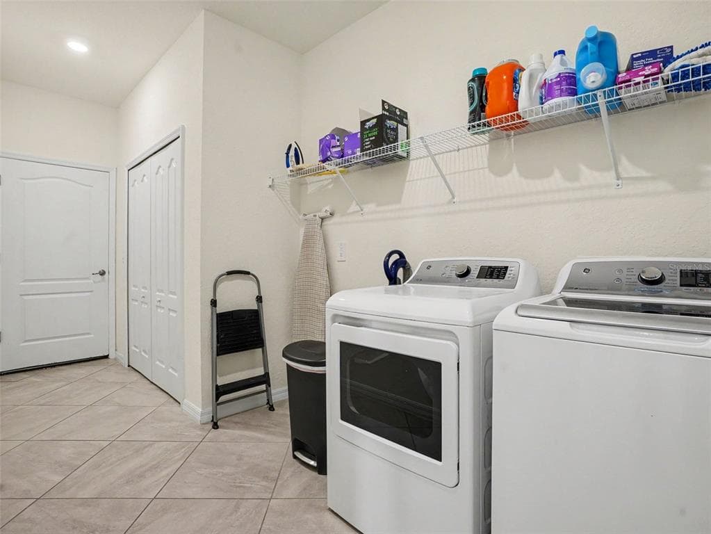 2606 AVOLET COURT photo 17
