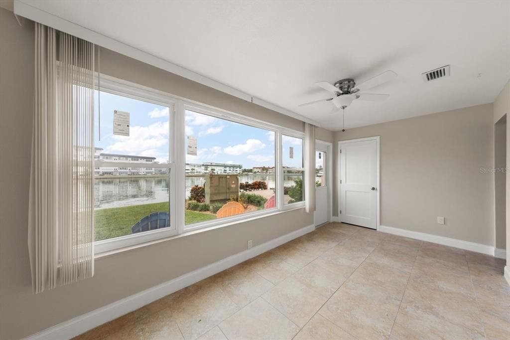 6025 SHORE BOULEVARD S 107 photo 16