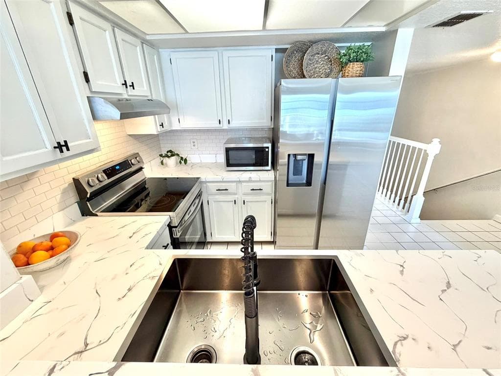 19201 VISTA LANE D2 photo 16
