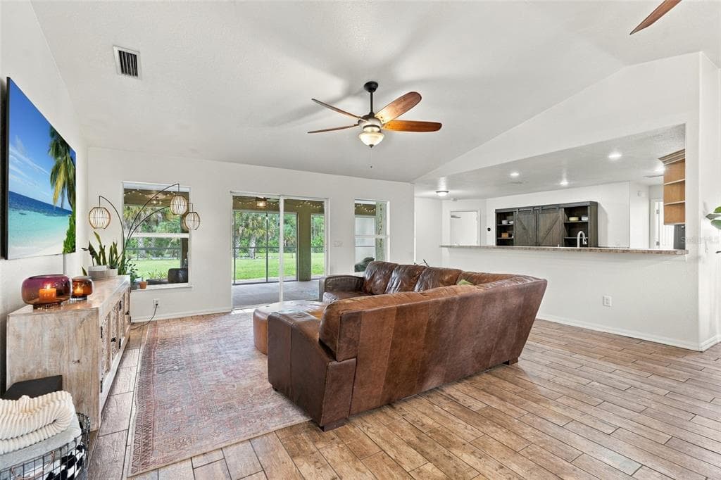 3174 WENONA DRIVE photo 12