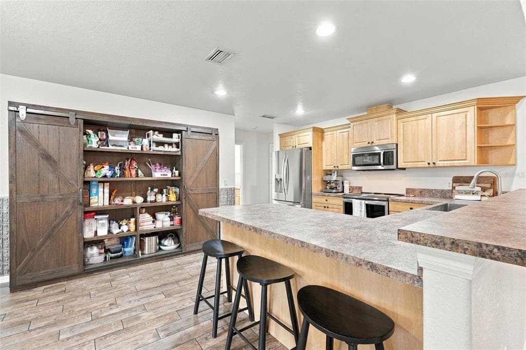 3174 WENONA DRIVE photo 18