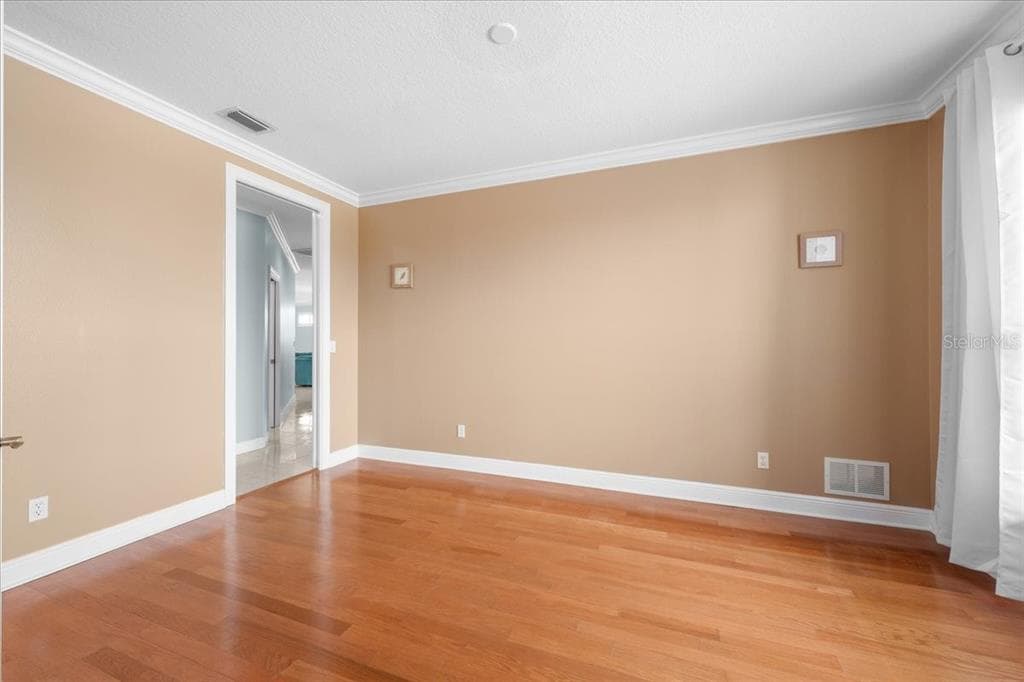 5501 CLIPPER COURT photo 11