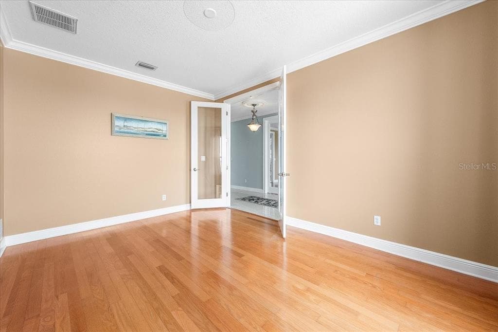 5501 CLIPPER COURT photo 8