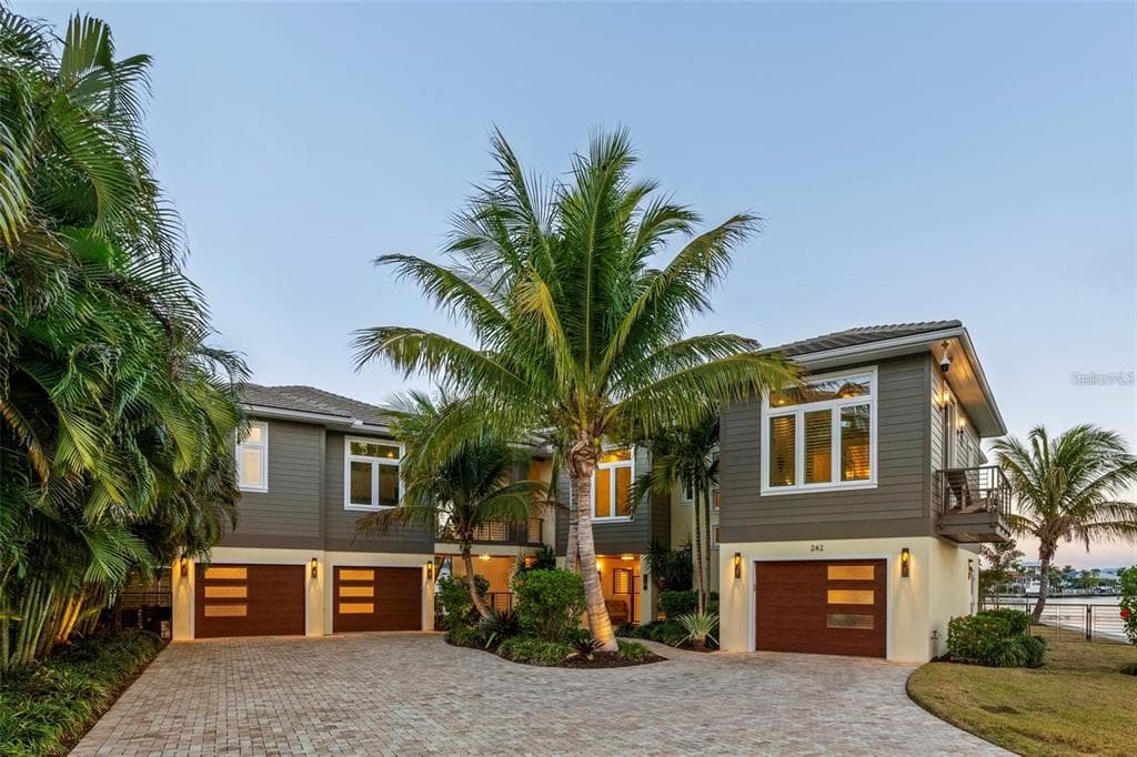 242 OAK AVENUE 2