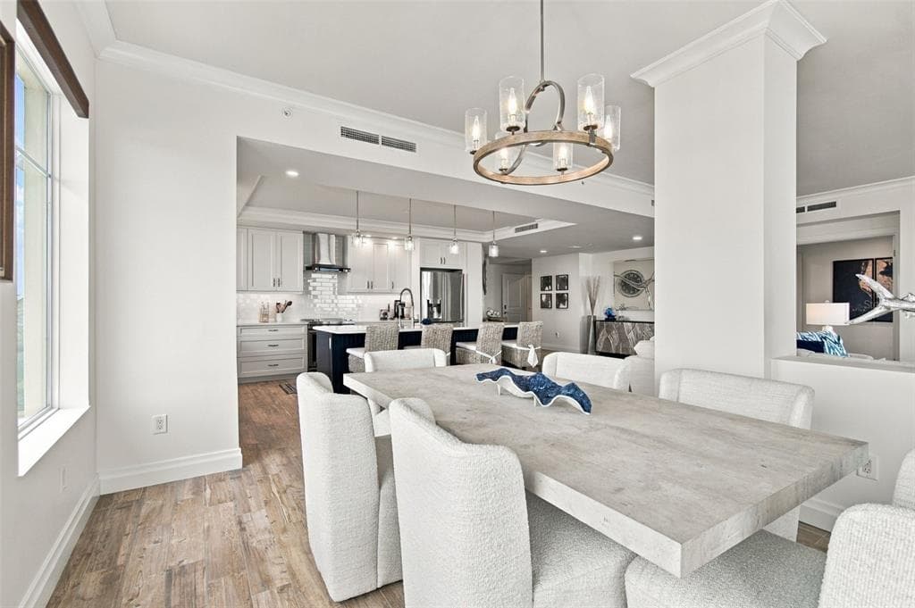 650 COLLANY ROAD 406 photo 20