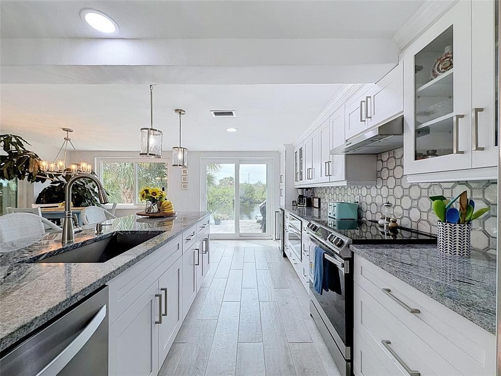 6618 LEESIDE ISLE photo 13