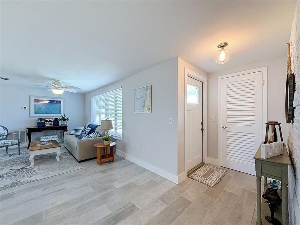 6618 LEESIDE ISLE photo 7