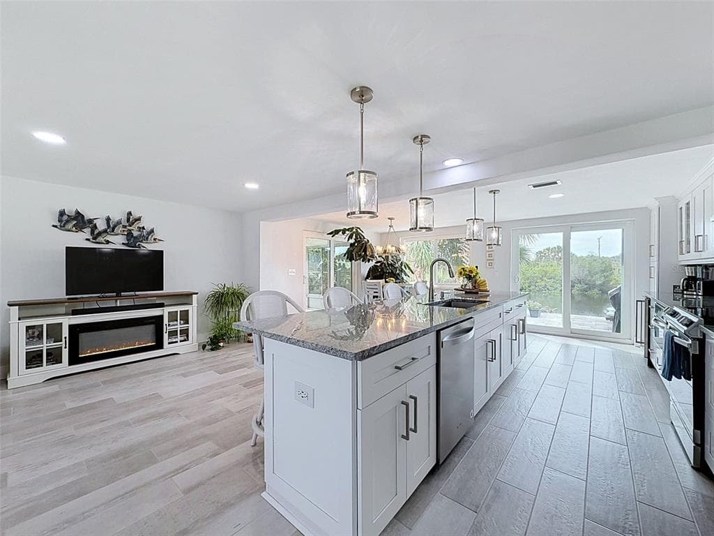 6618 LEESIDE ISLE photo 3