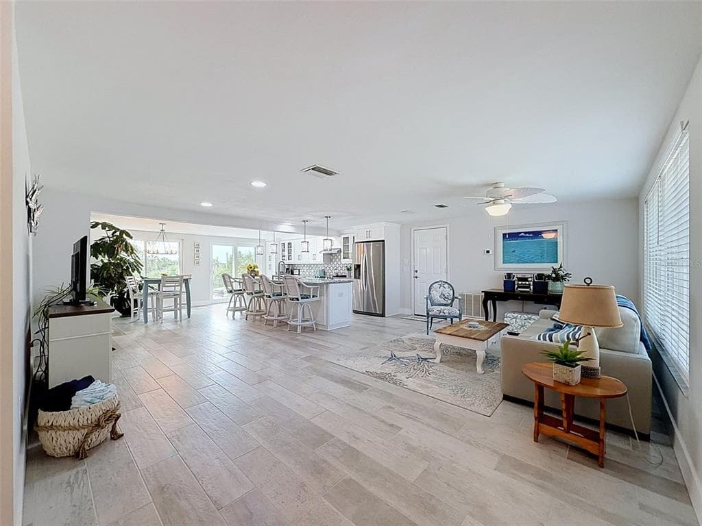 6618 LEESIDE ISLE photo 8