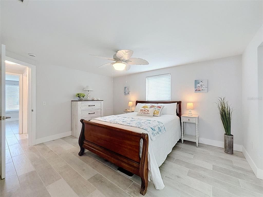 6618 LEESIDE ISLE photo 21
