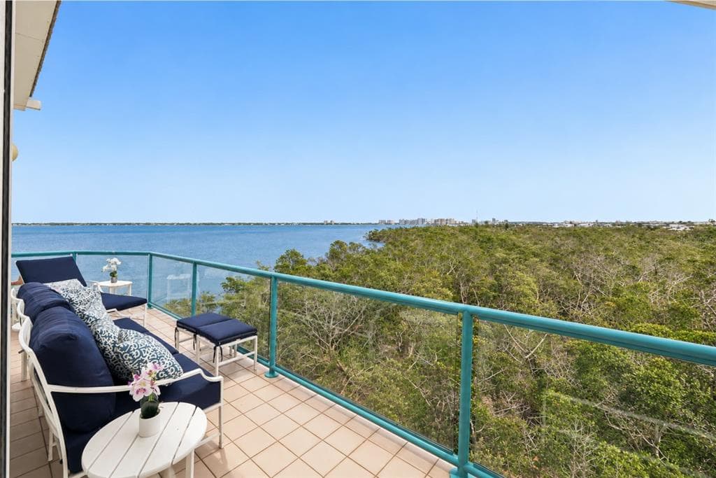 340 GULF OF MEXICO DRIVE 136 photo 1
