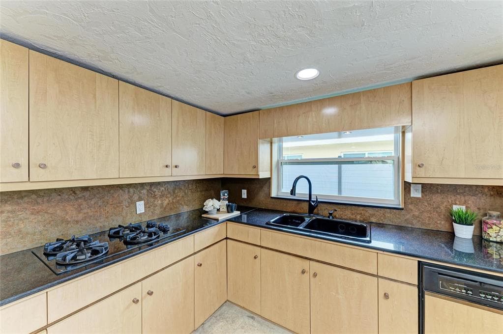 310 BRYN MAWR ISLAND photo 16