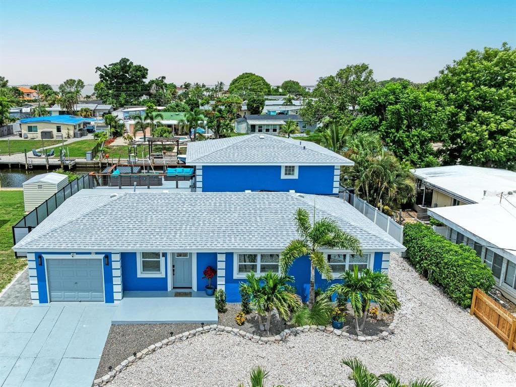 310 BRYN MAWR ISLAND 3