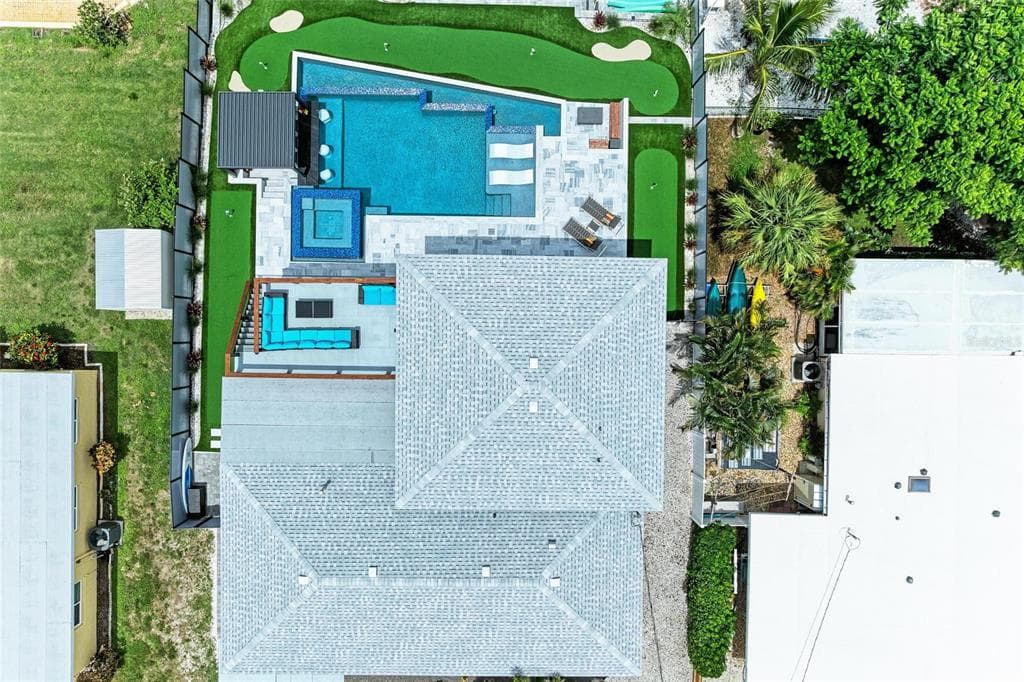 310 BRYN MAWR ISLAND 1