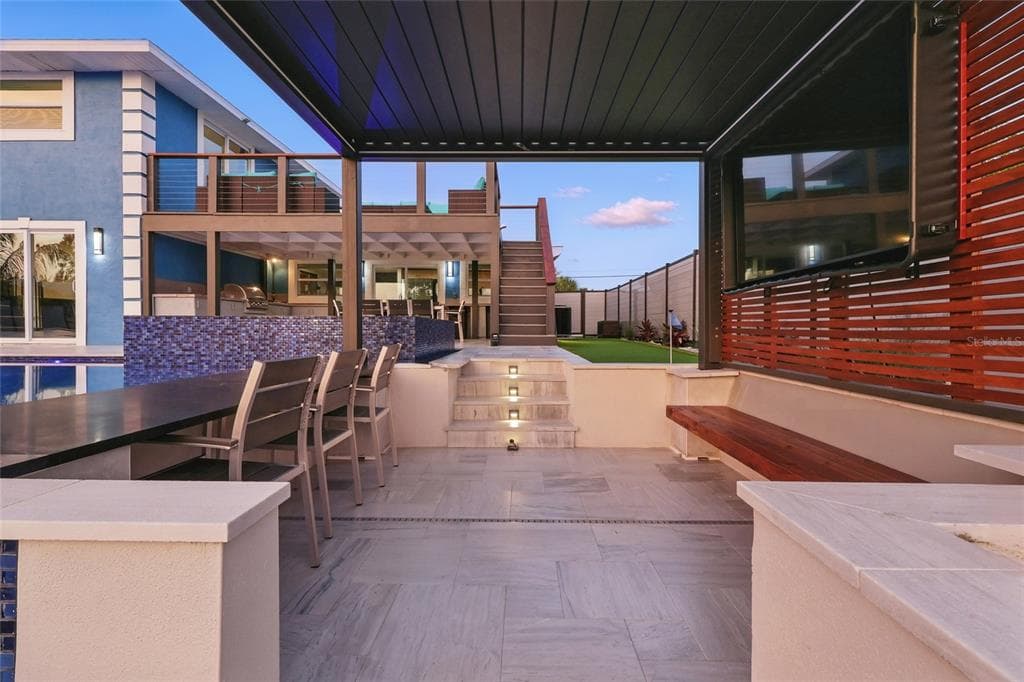 310 BRYN MAWR ISLAND 5