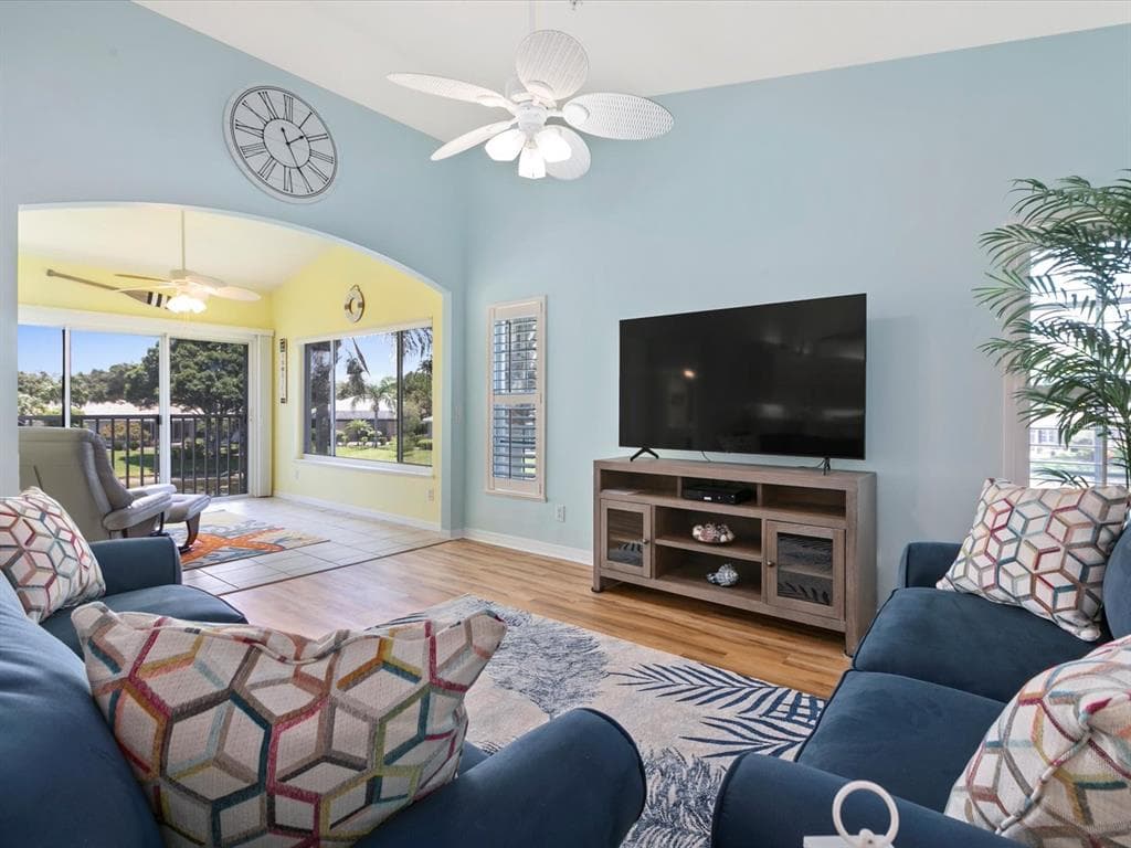 904 ADDINGTON COURT 204 photo 6