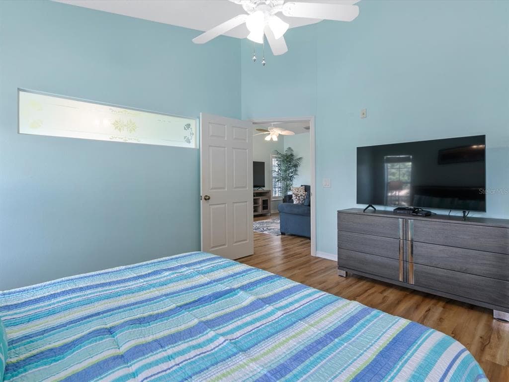 904 ADDINGTON COURT 204 photo 17