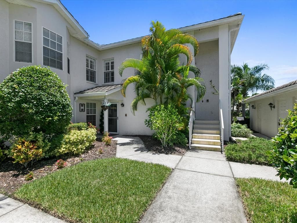 904 ADDINGTON COURT 204 photo 1