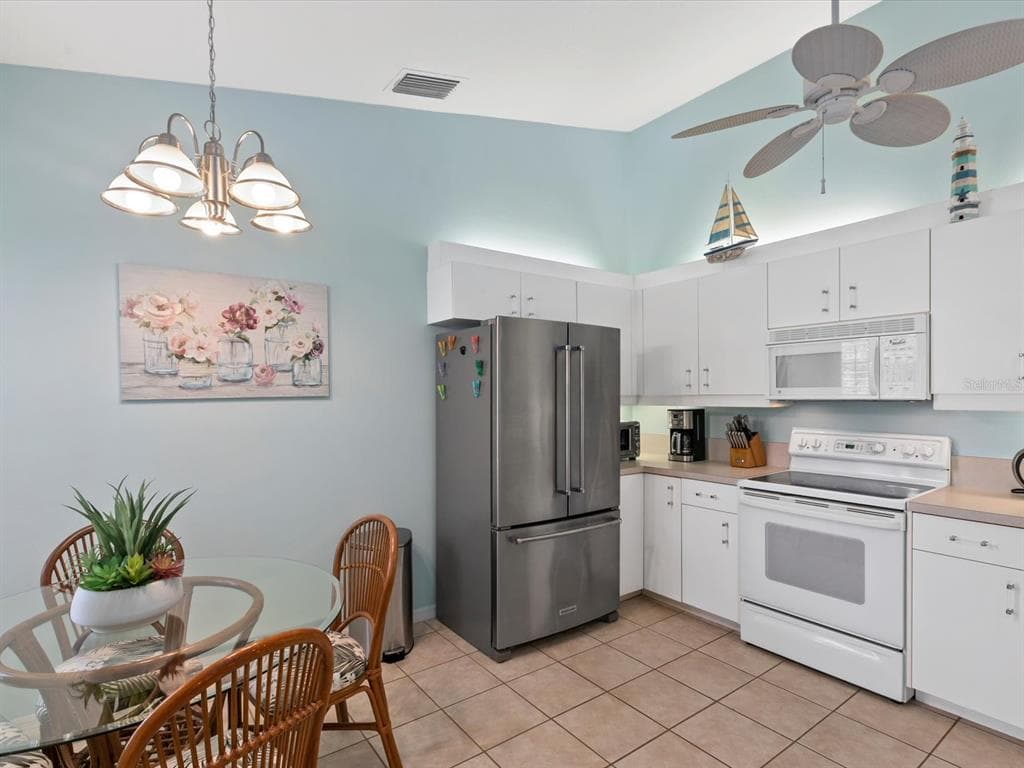 904 ADDINGTON COURT 204 photo 10
