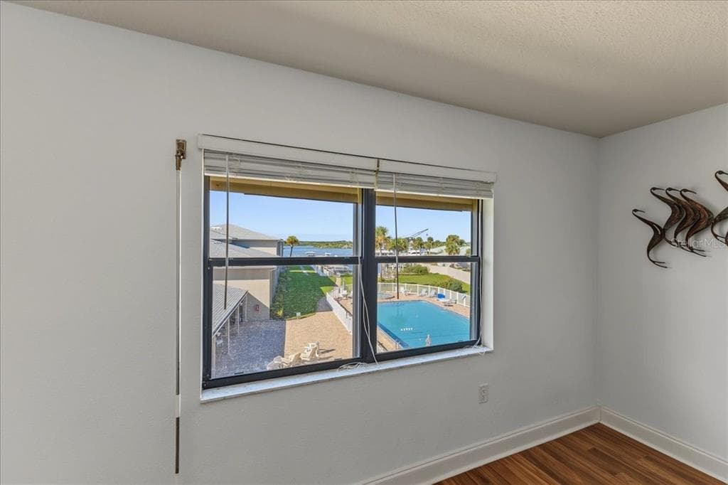 2100 N PENINSULA AVENUE 215 photo 16