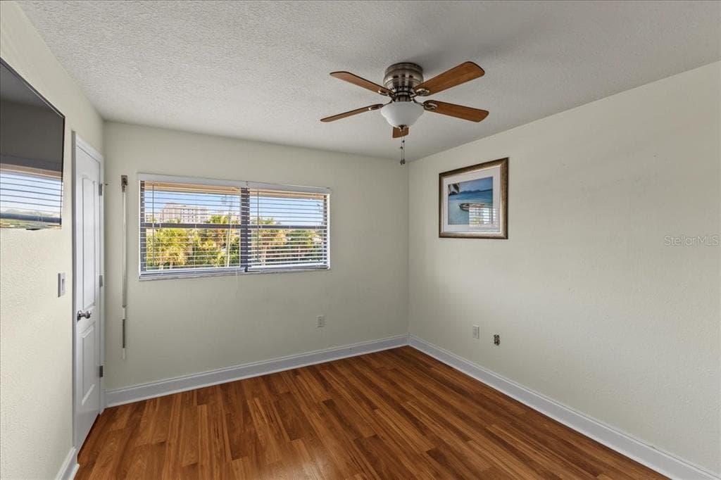 2100 N PENINSULA AVENUE 215 photo 20