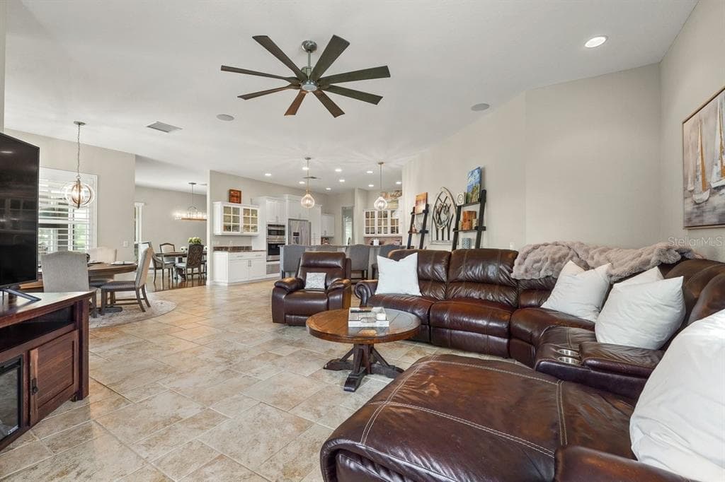 743 WILLIAMS ROAD photo 6