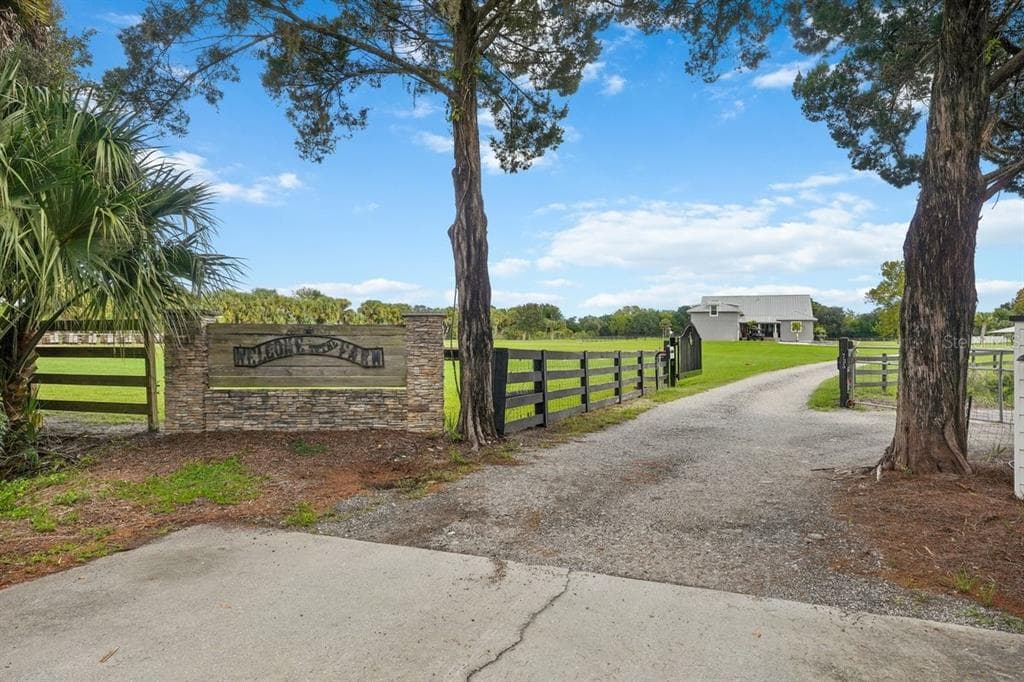 743 WILLIAMS ROAD 1