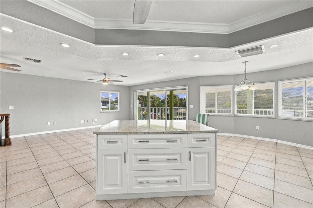 6744 SEAVIEW BOULEVARD photo 22