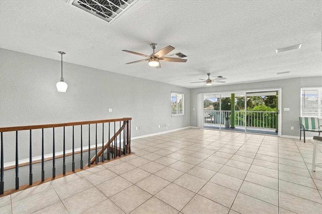6744 SEAVIEW BOULEVARD photo 24