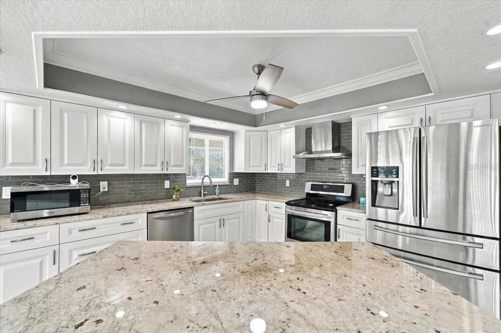 6744 SEAVIEW BOULEVARD photo 19