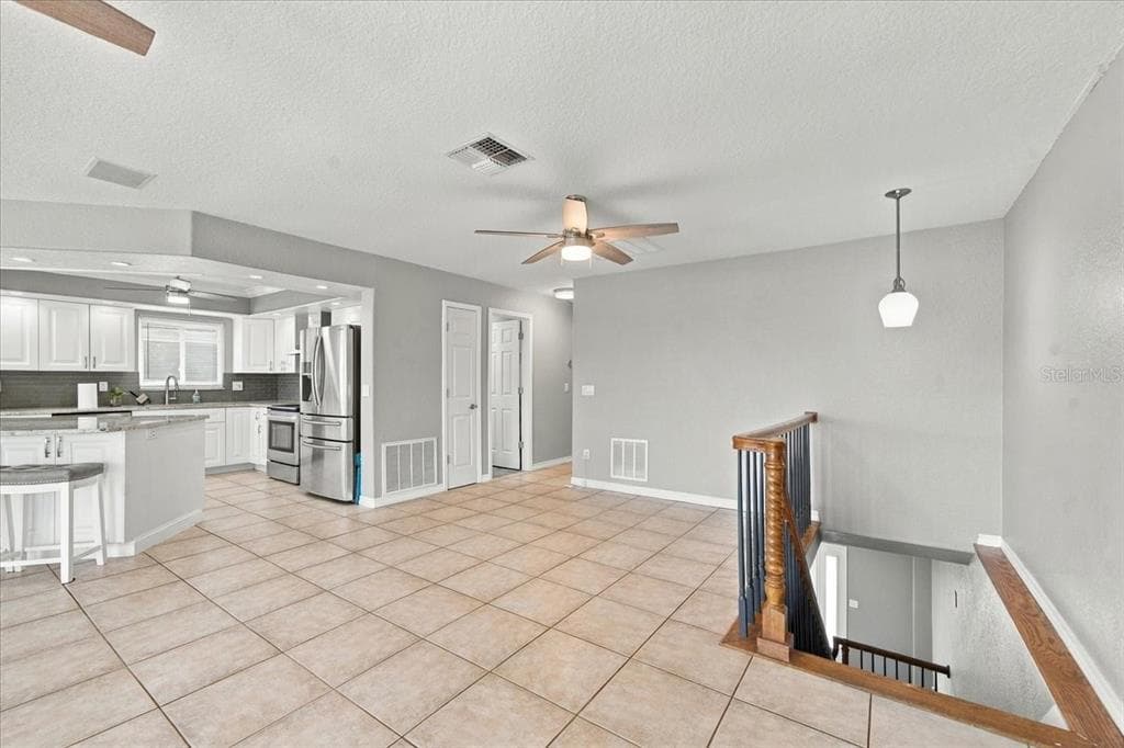 6744 SEAVIEW BOULEVARD photo 25
