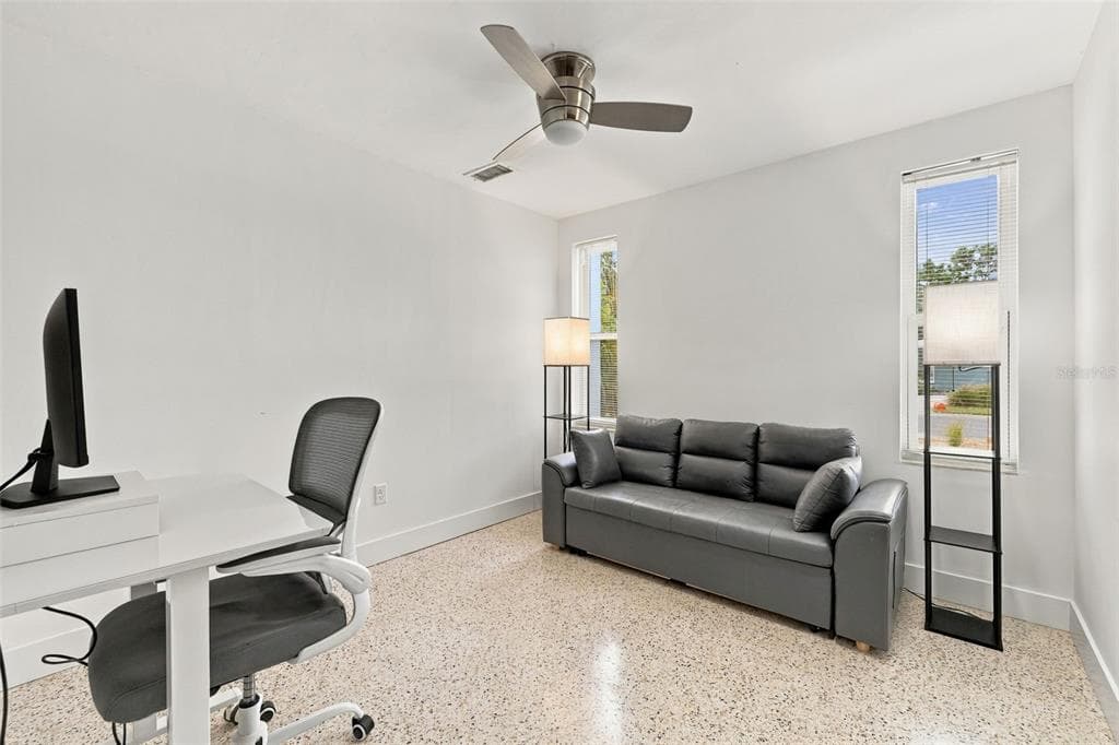 2440 S SHORE DRIVE SE photo 23