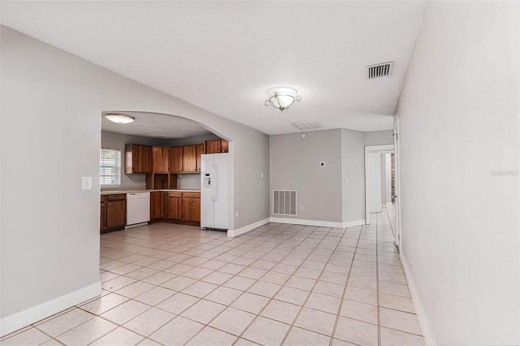 215 S LAKE HOWARD DRIVE photo 7