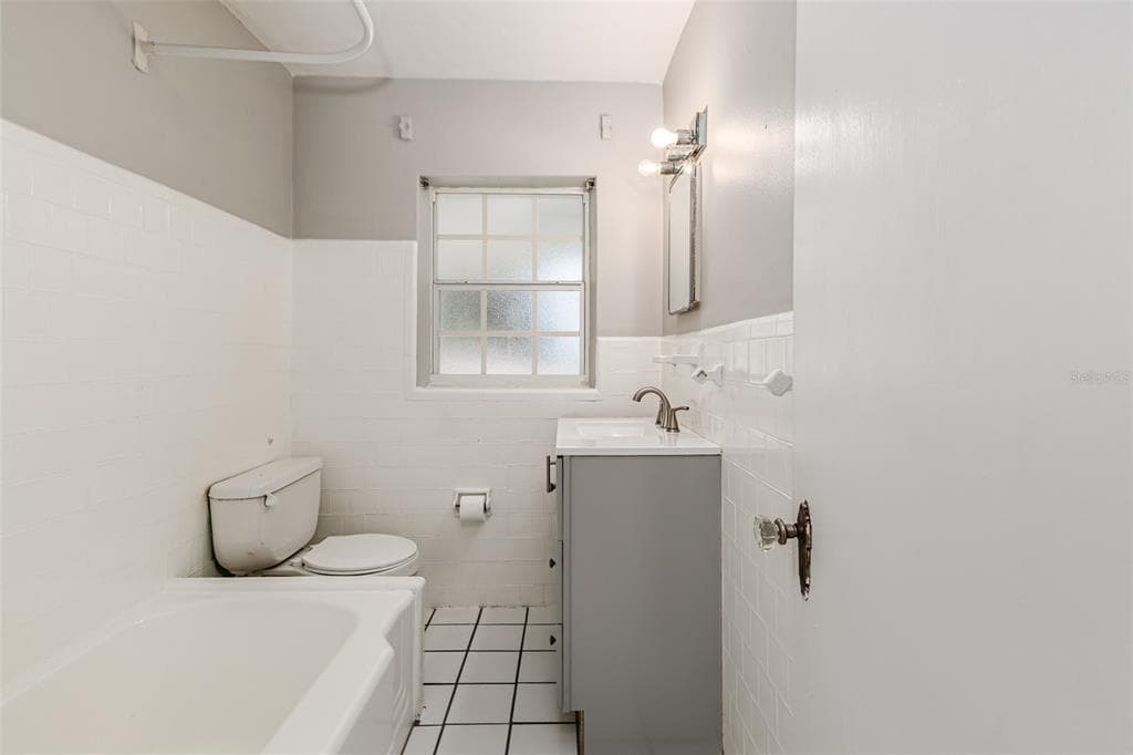 215 S LAKE HOWARD DRIVE photo 19