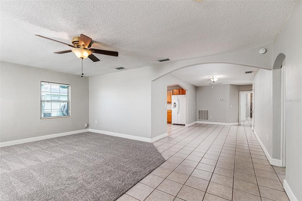 215 S LAKE HOWARD DRIVE 4