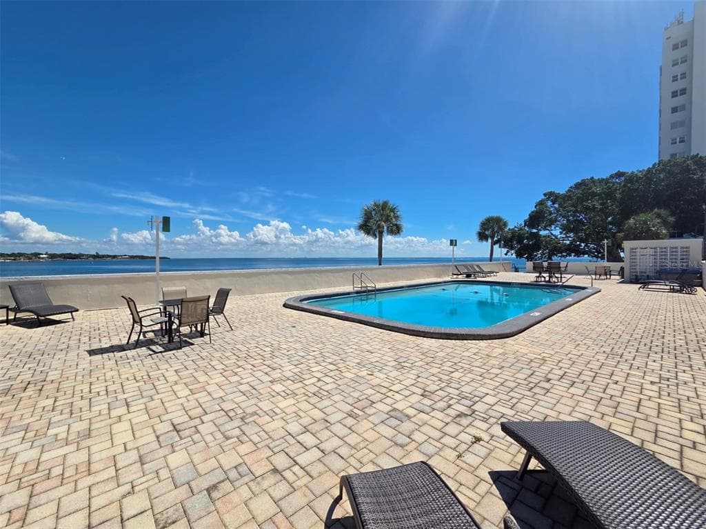 7100 SUNSHINE SKYWAY LANE S 301 photo 12