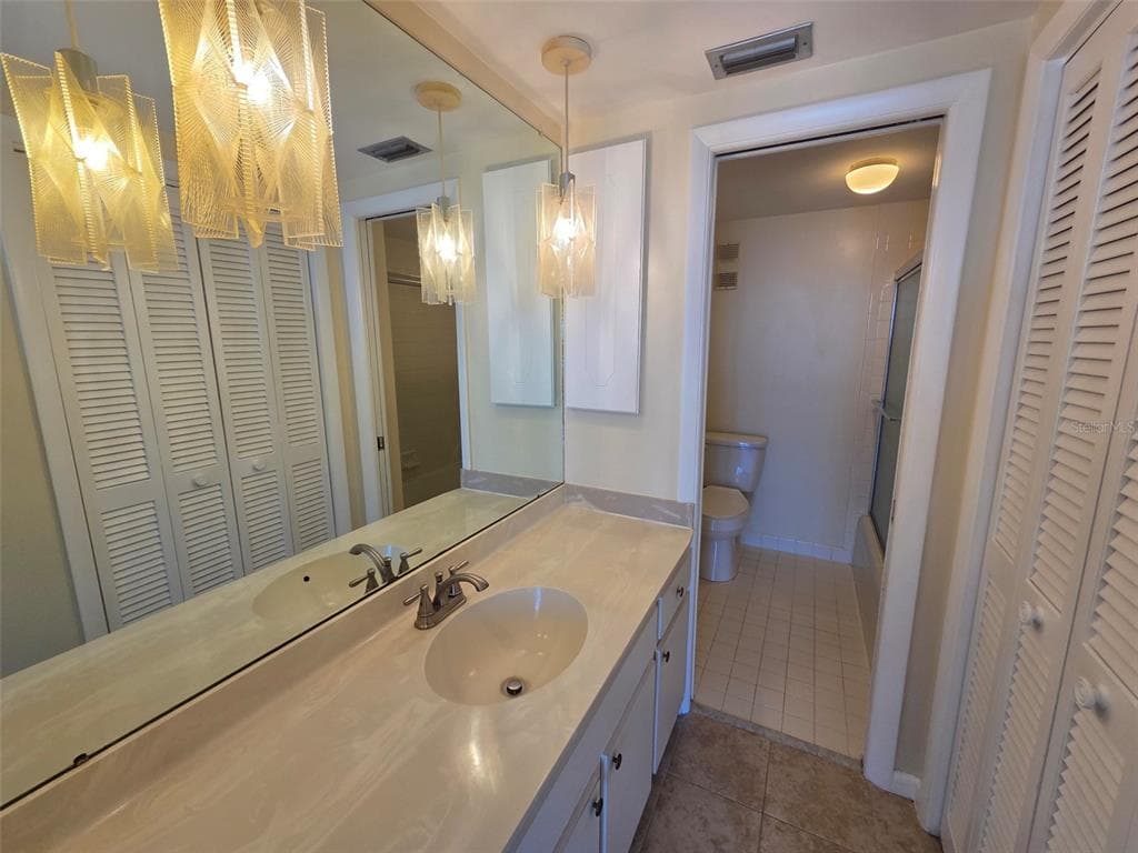 7100 SUNSHINE SKYWAY LANE S 301 photo 10