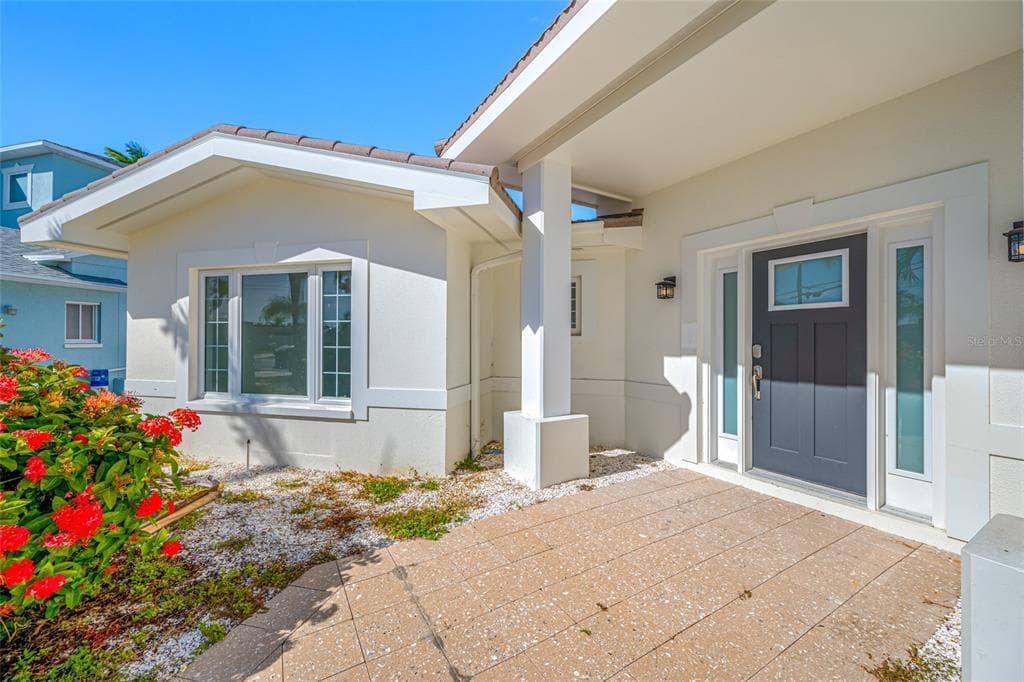 600 115TH AVENUE photo 1
