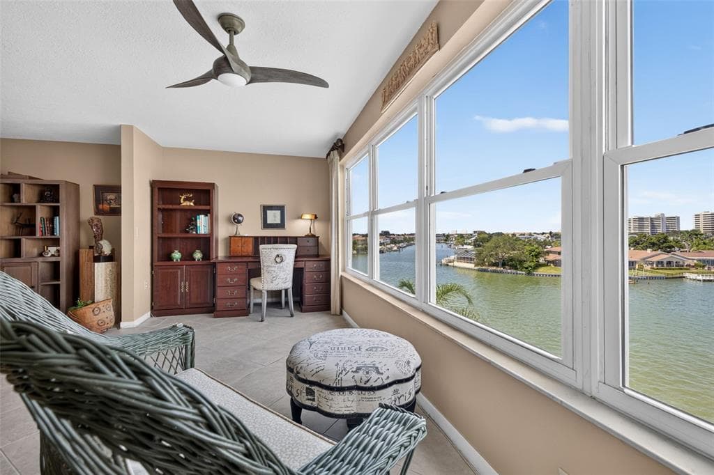 6075 SHORE BOULEVARD S 512 photo 17