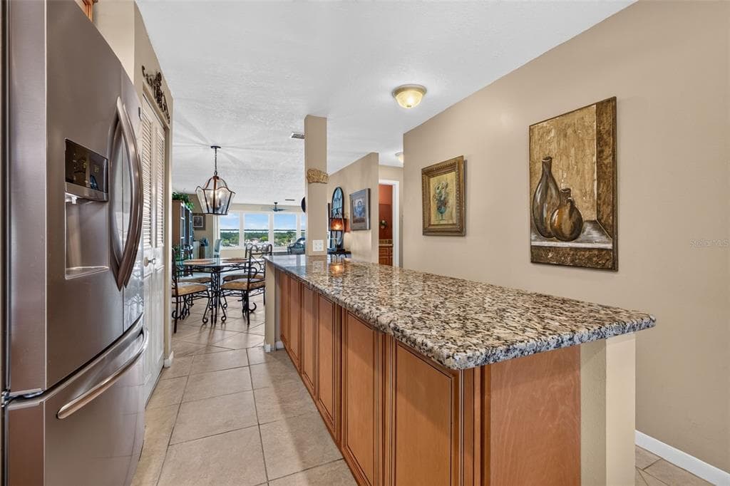 6075 SHORE BOULEVARD S 512 photo 7
