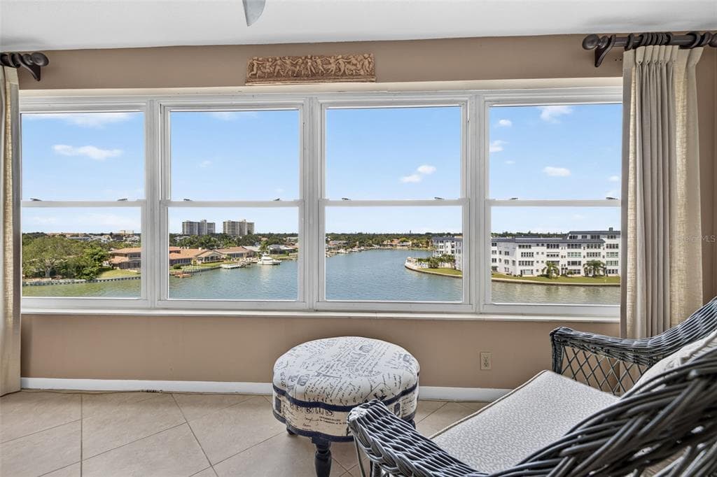 6075 SHORE BOULEVARD S 512 photo 15
