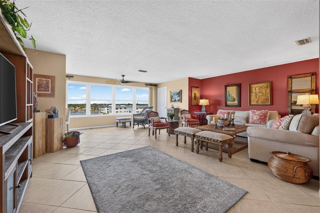 6075 SHORE BOULEVARD S 512 photo 11
