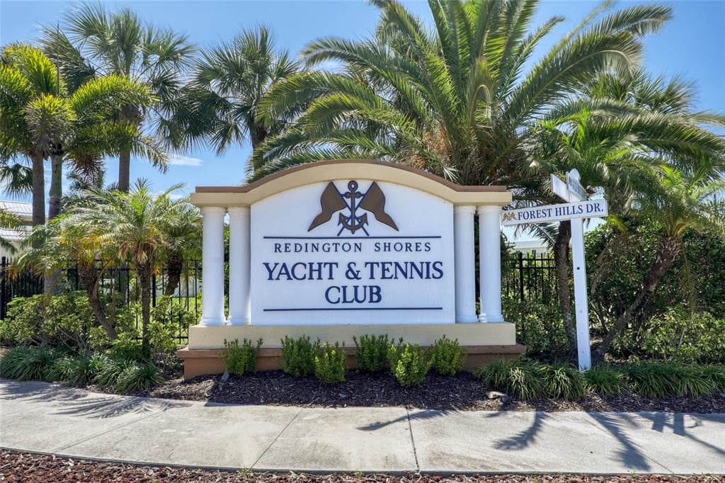 17715 GULF BOULEVARD 303 photo 23