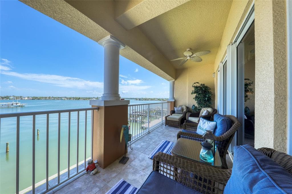 17715 GULF BOULEVARD 303 photo 5